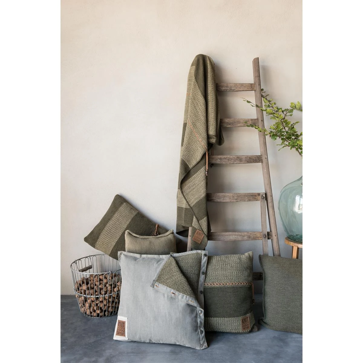 Knit Factory Roxx Gebreid Plaid - Woondeken - Groen|Olive - 160x130 Cm - Afbeelding 2