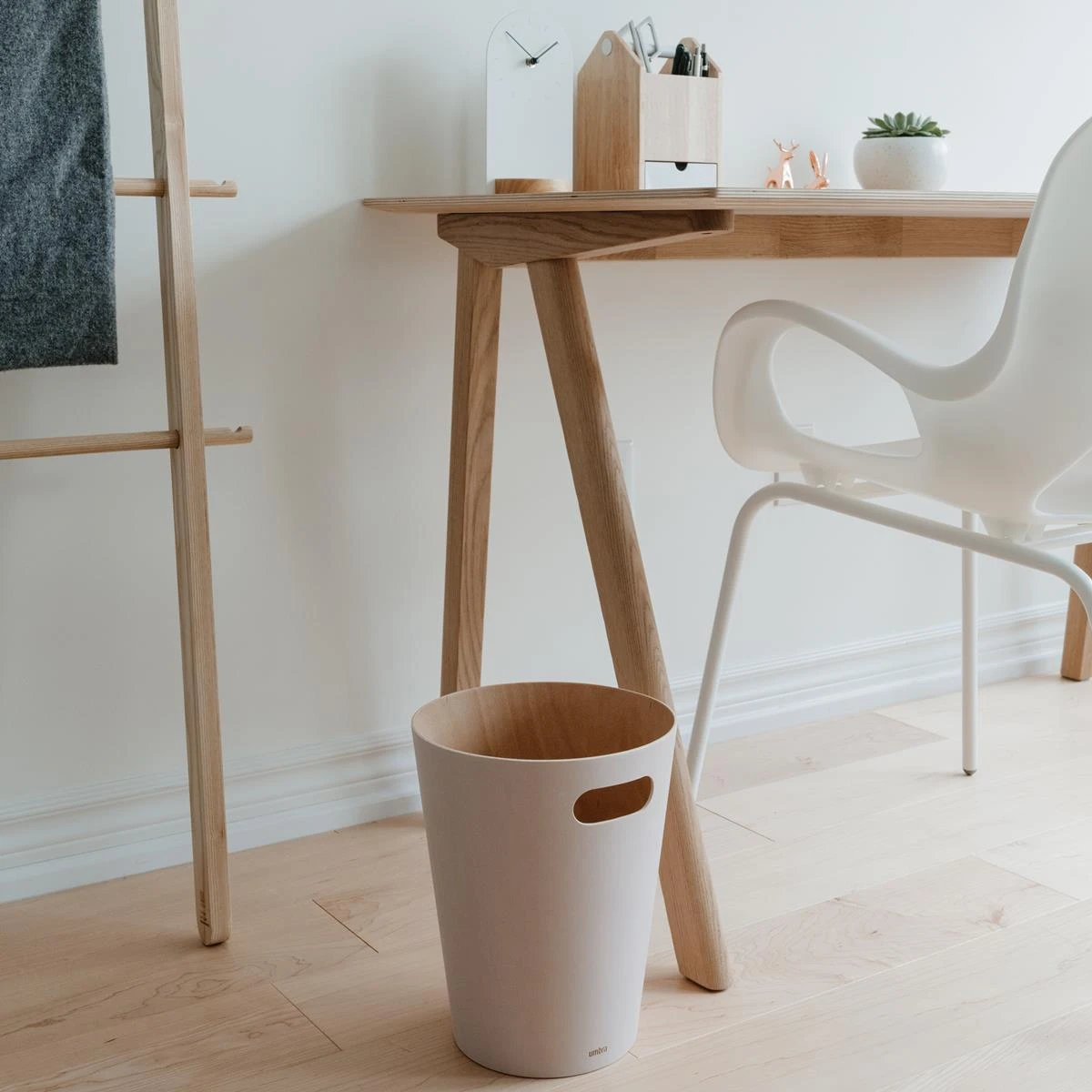 Umbra Woodrow Papierbak 7,5 L - Washed Naturel - Afbeelding 4