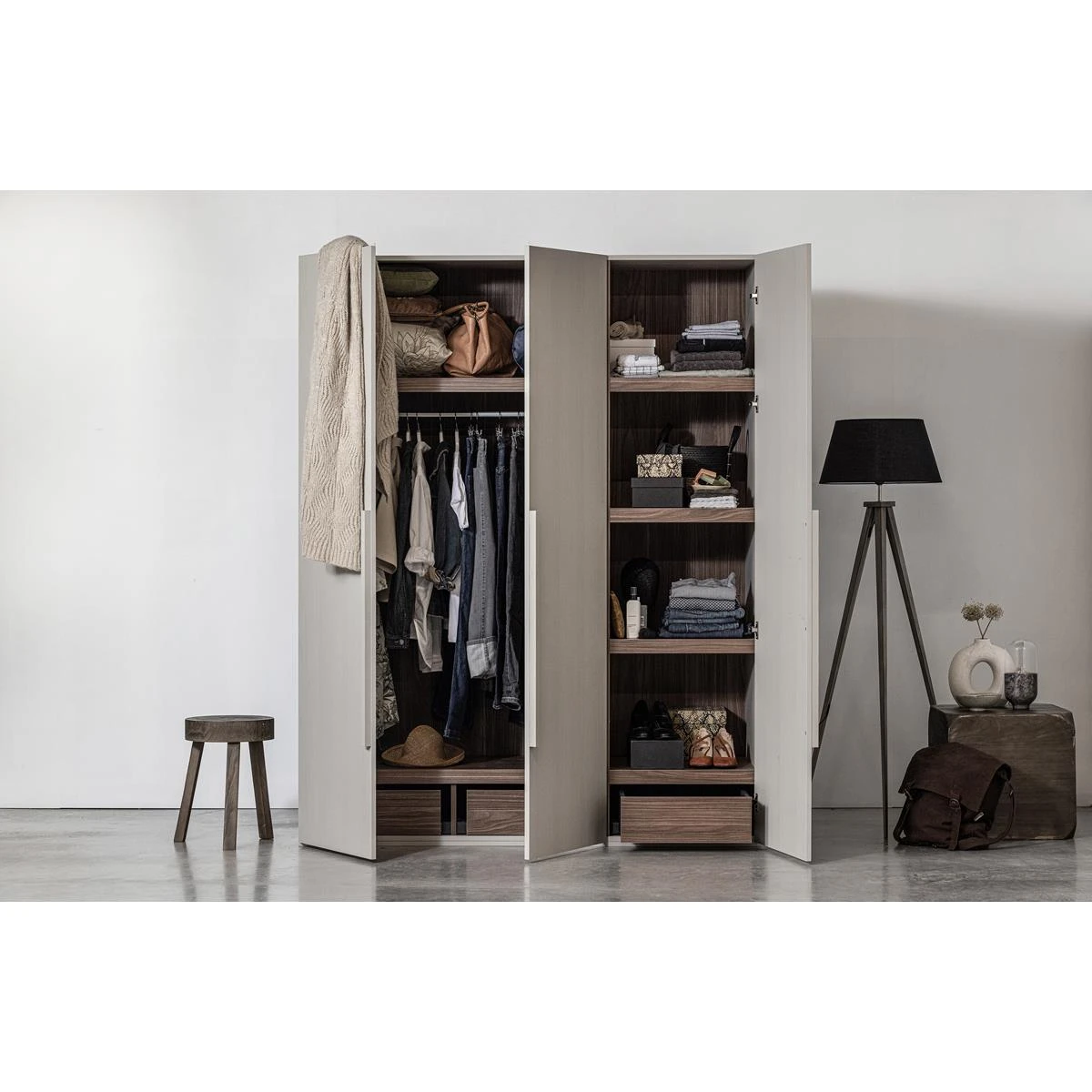 WOOOD Kledingkast 3-Deurs Rens - Noten|Grijs - 210x165x58 - Afbeelding 4