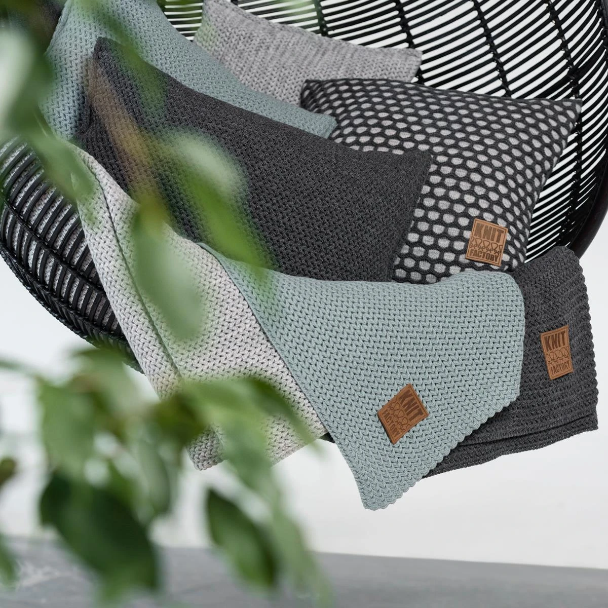 Knit Factory Maxx Gebreid Plaid - Woondeken - Beige - 160x130 Cm - Afbeelding 3