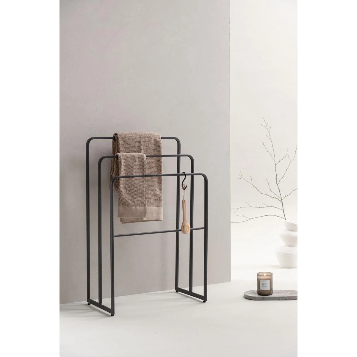 Nest Living Foss Metalen Handdoekrek Zwart - 54 X 84 Cm - Afbeelding 2