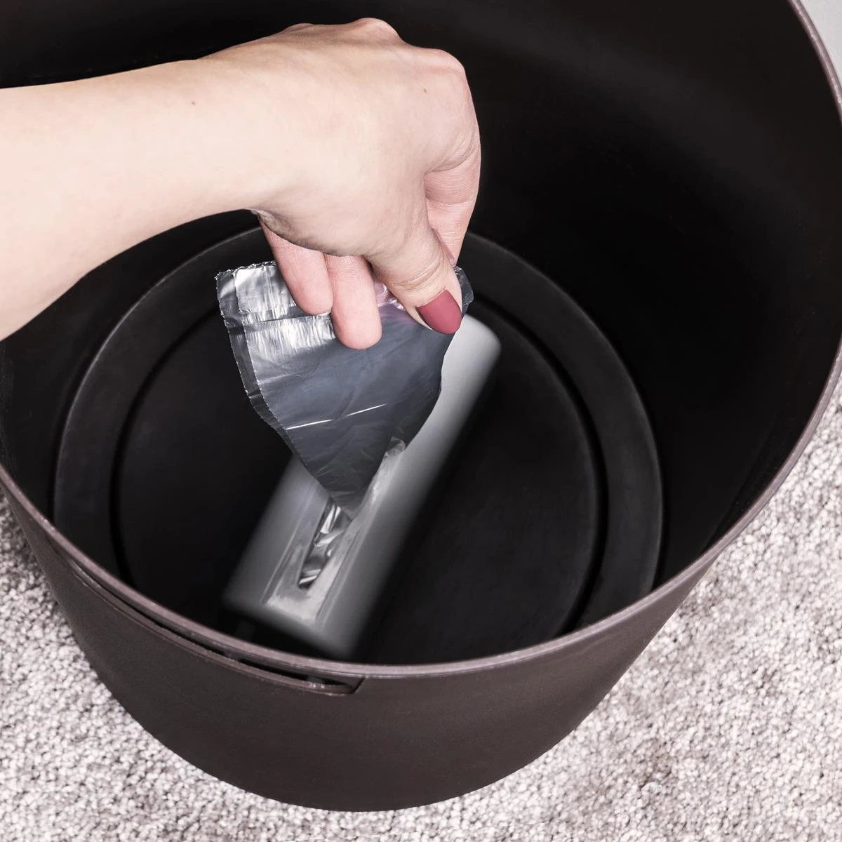 QUVIO Prullenbak Plastic Met Binnenemmer - 12 L - Zwart - Afbeelding 2